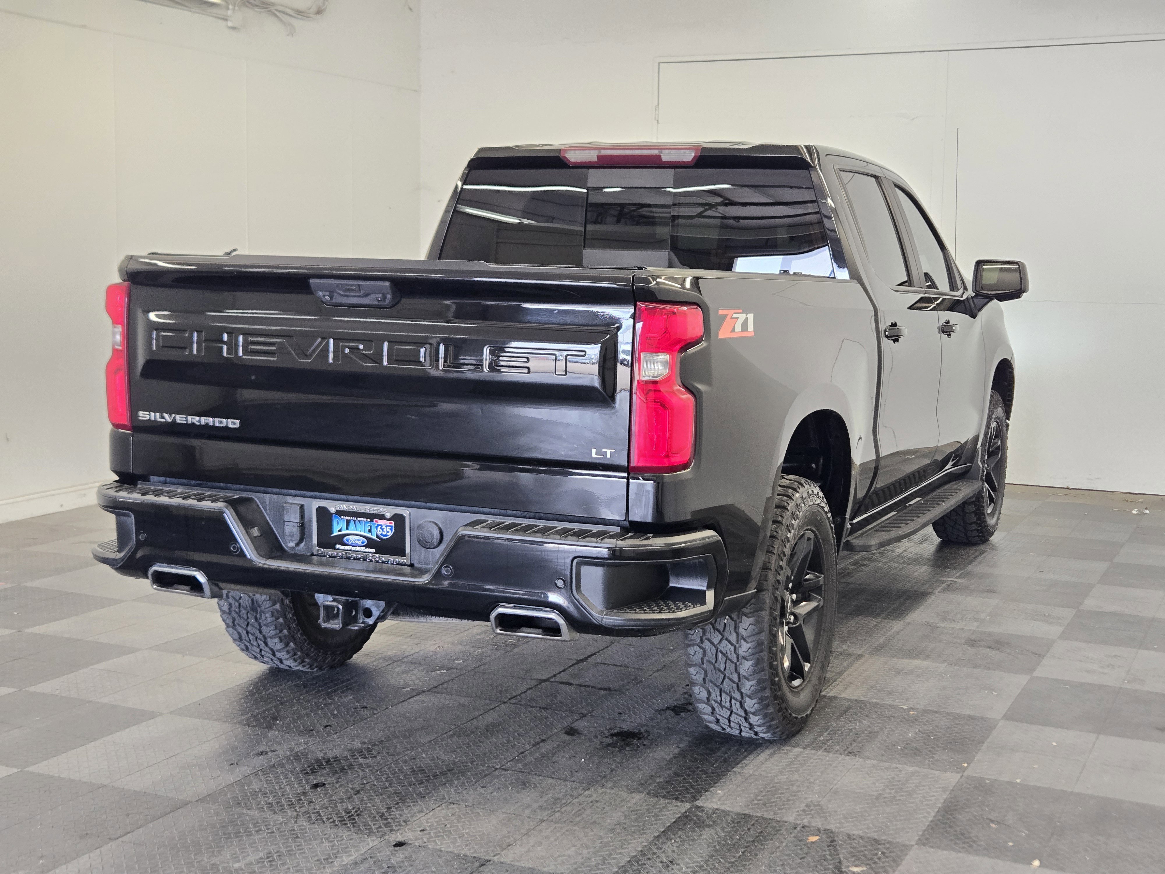 Used 2022 Chevrolet Silverado 1500 LT Trail Boss w/ Convenience Package II image 4