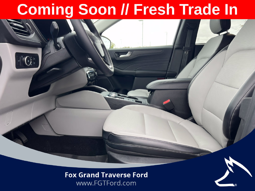 Certified 2024 Ford Escape Platinum AWD/4WD image 3