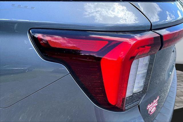 Certified 2025 Ford Explorer ST-Line w/ ST-Line Street Pack AWD/4WD image 30