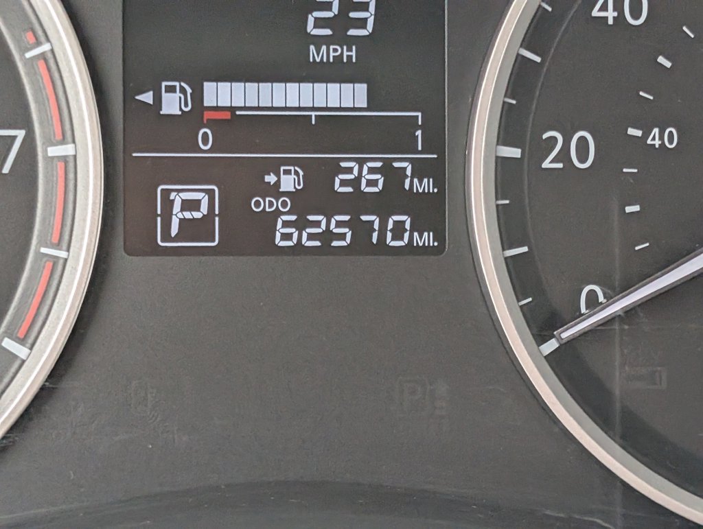 Used 2020 Nissan Versa S FWD image 17