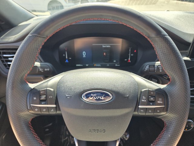 Certified 2025 Ford Escape ST-Line FWD image 27