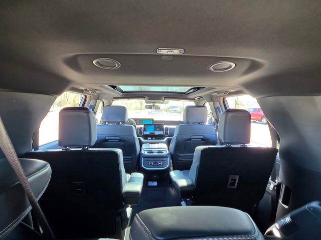Certified 2025 Ford Expedition Max Platinum w/ Stealth Appearance Package AWD/4WD image 33