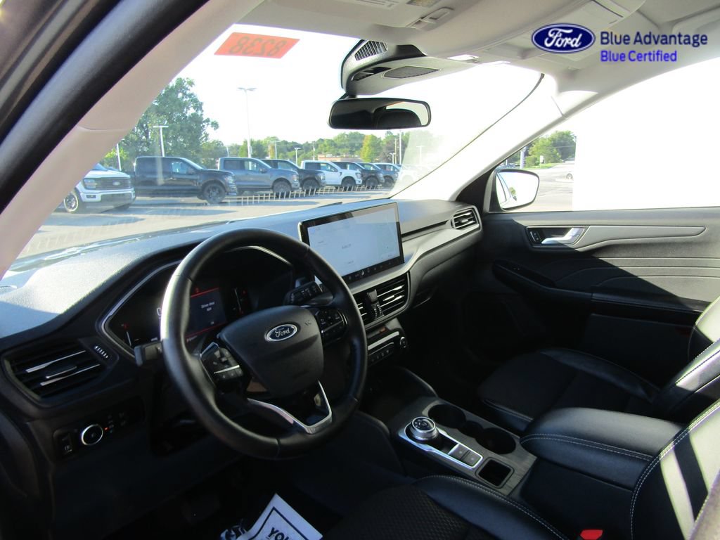 Certified 2026 Ford Escape SE w/ Class II Trailer Tow Package FWD image 23