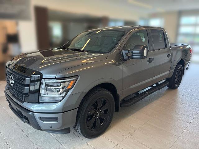 Used 2024 Nissan Titan SV w/ SV Convenience Package AWD/4WD image 4