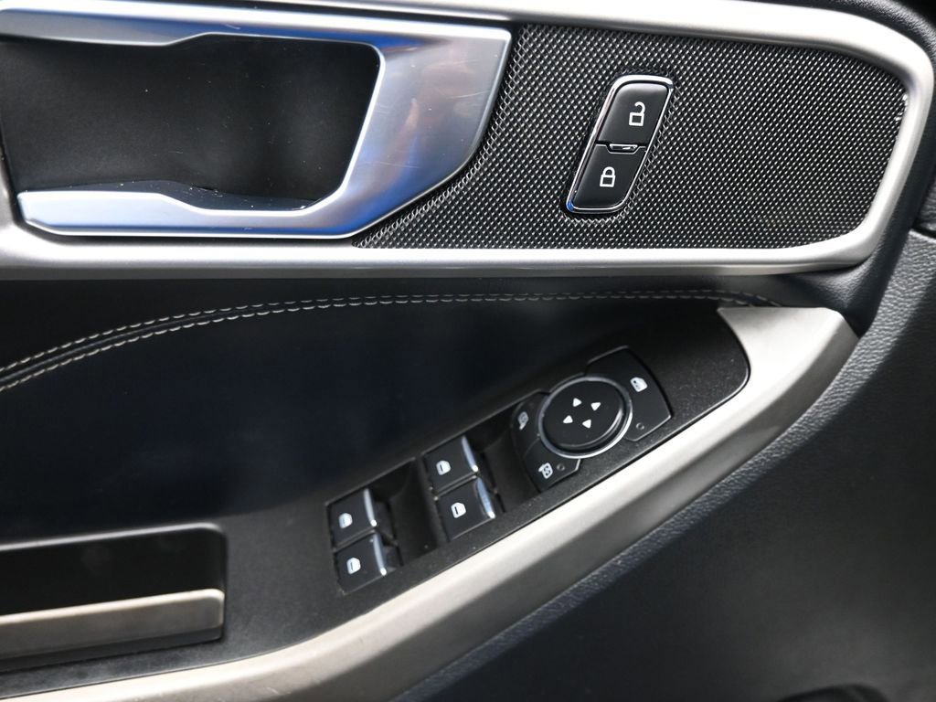 Certified 2020 Ford Explorer XLT w/ Equipment Group 202A image 12