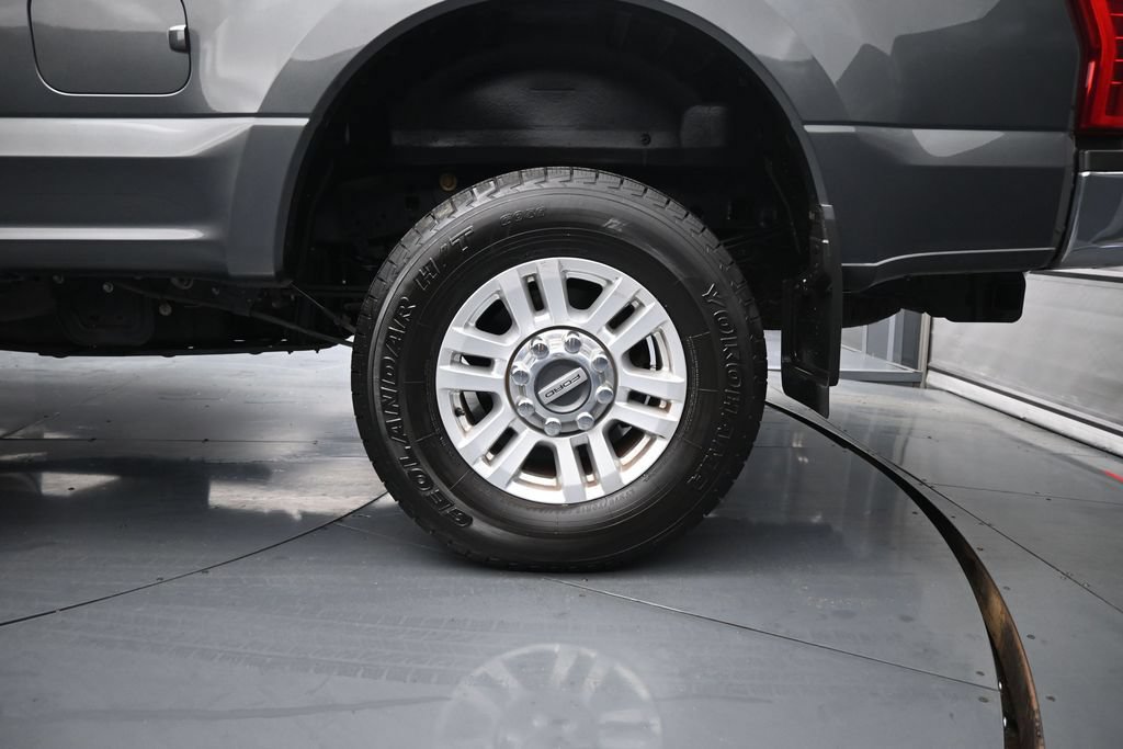 Certified 2019 Ford F250 XL w/ STX Appearance Package AWD/4WD image 16
