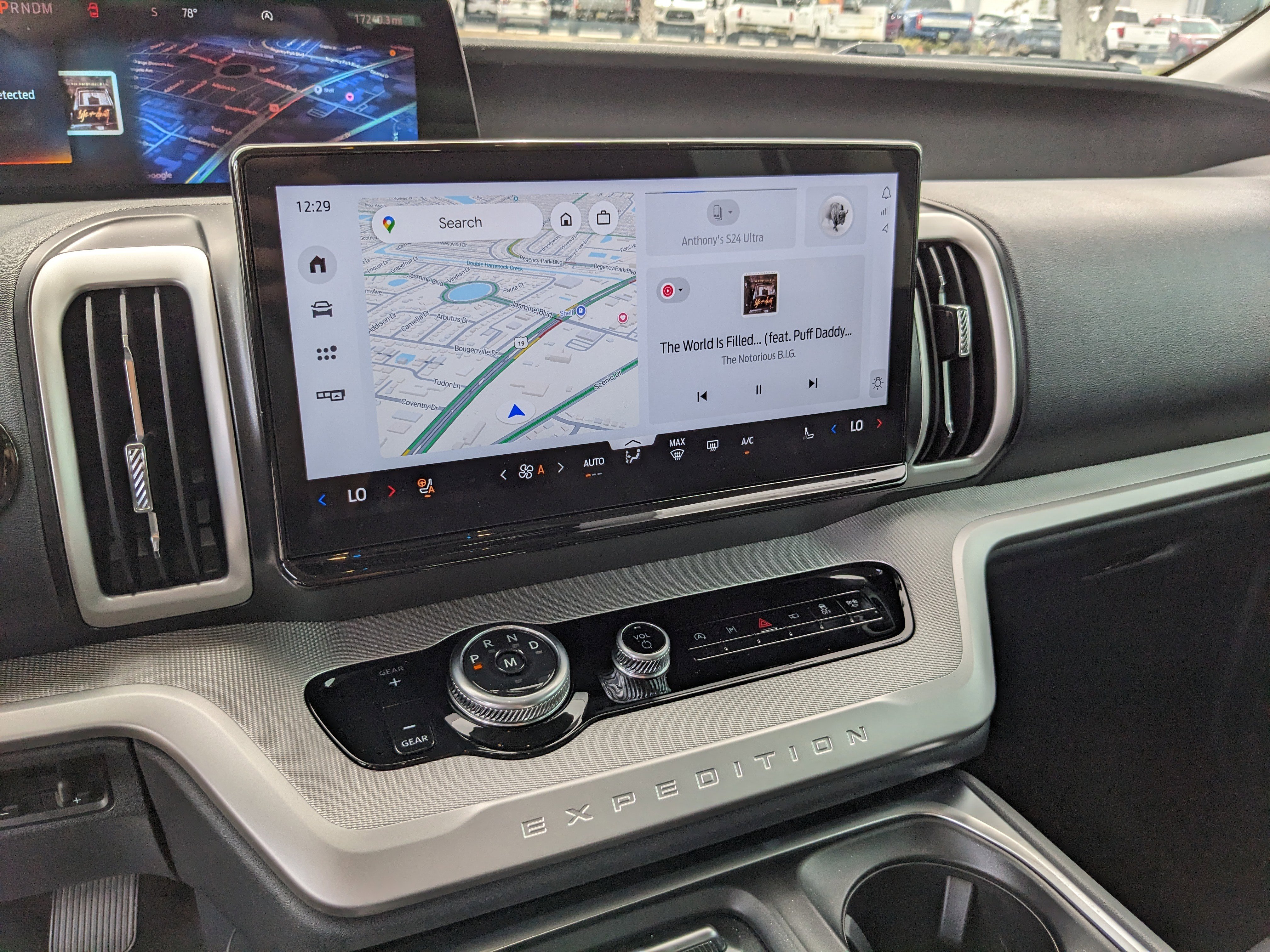 Certified 2025 Ford Expedition Active image 24