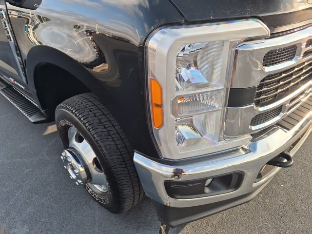 Certified 2023 Ford F350 XLT w/ 360-Degree Camera Package AWD/4WD image 6