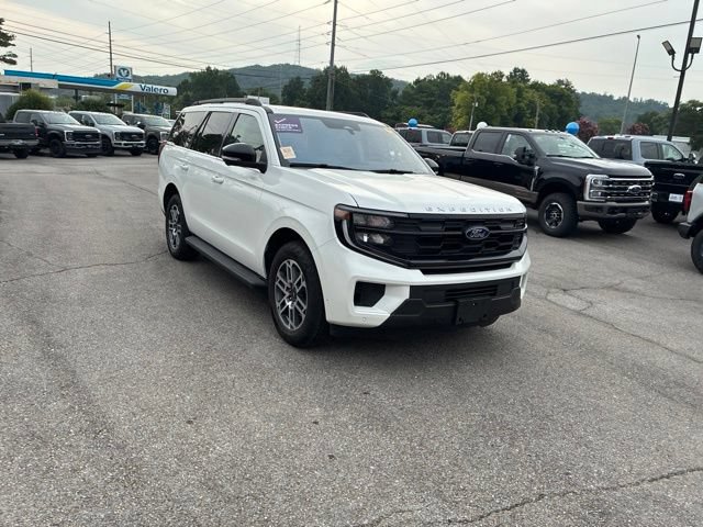 Certified 2025 Ford Expedition Active AWD/4WD image 2