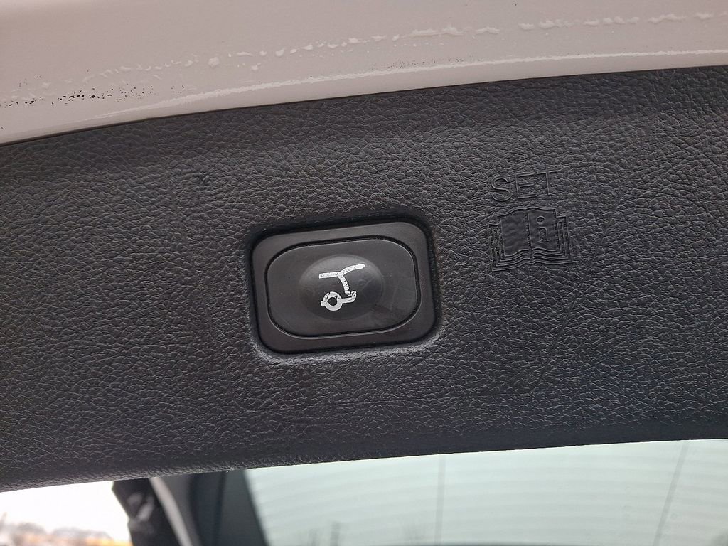 Certified 2022 Ford Edge SEL w/ Convenience Package image 29