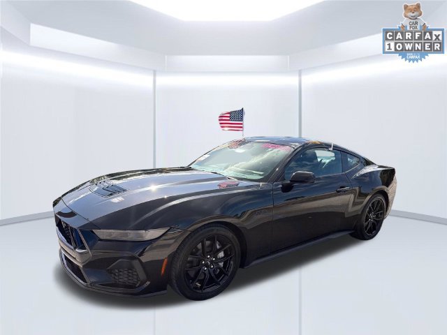 Certified 2025 Ford Mustang GT Premium RWD image 3