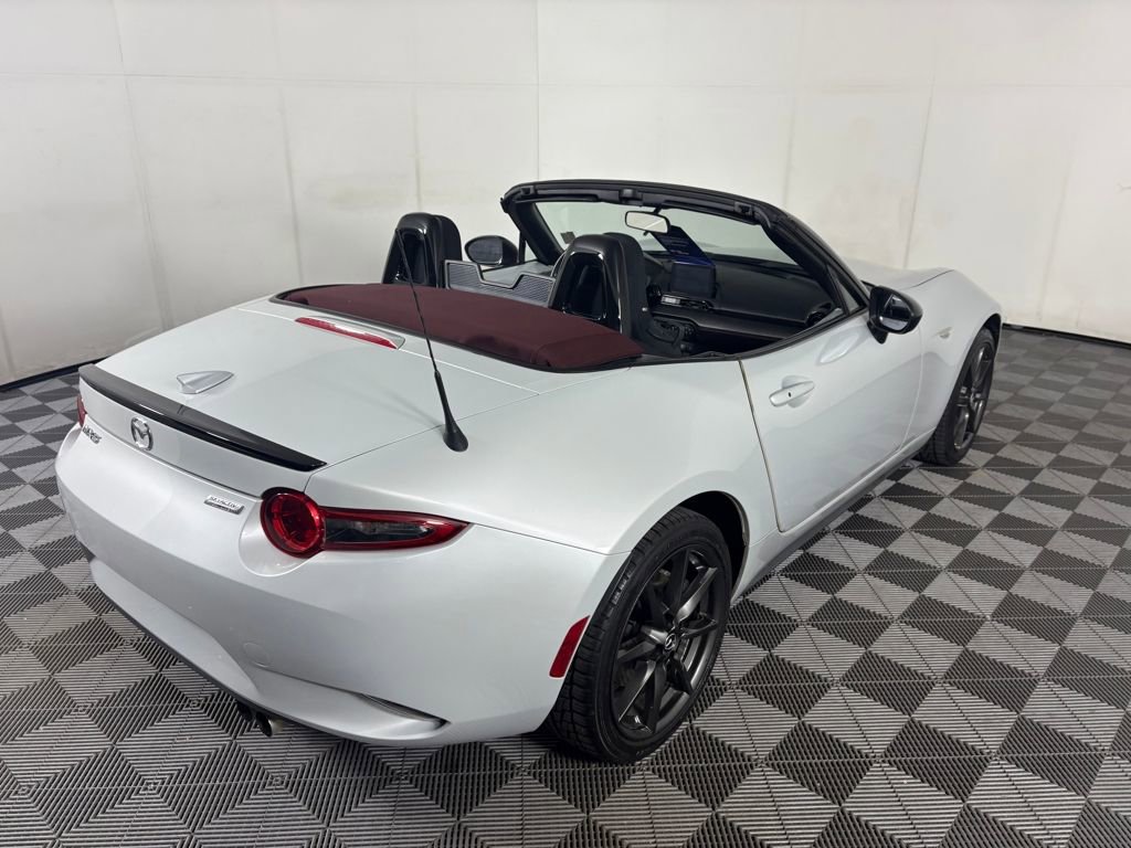 Used 2018 MAZDA MX-5 Miata Club image 36
