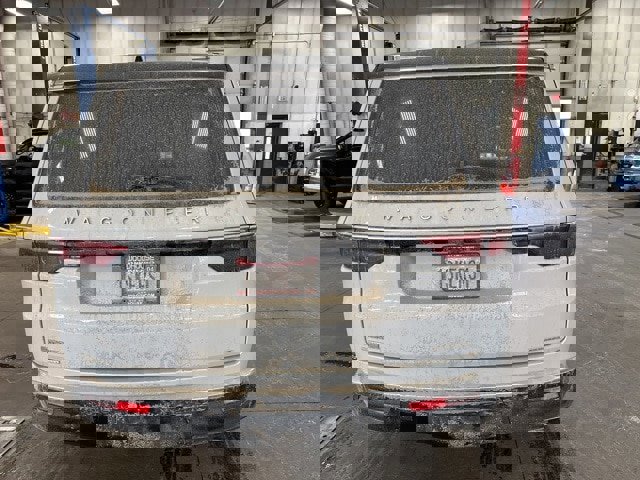 Used 2022 Jeep Wagoneer Series III w/ Premium Group I image 3