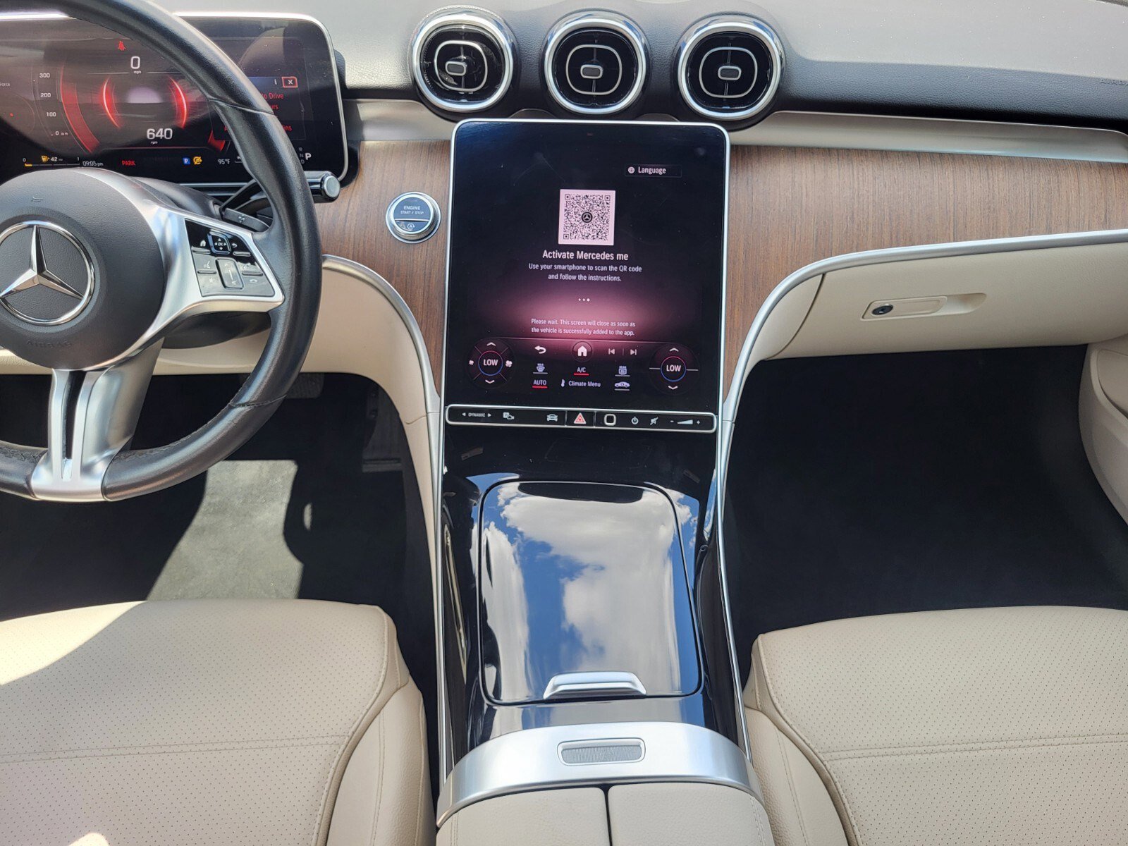 Used 2024 Mercedes-Benz C 300 Sedan image 12