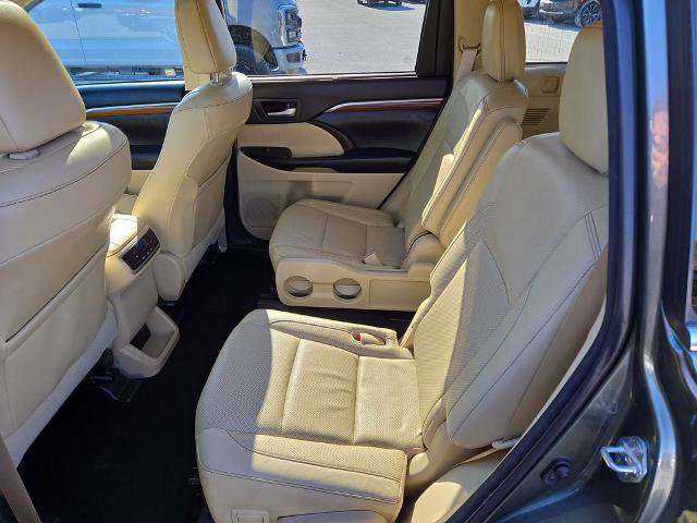 Used 2018 Toyota Highlander Limited image 12
