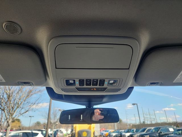 Certified 2022 Ford Explorer XLT w/ Equipment Group 202A image 19