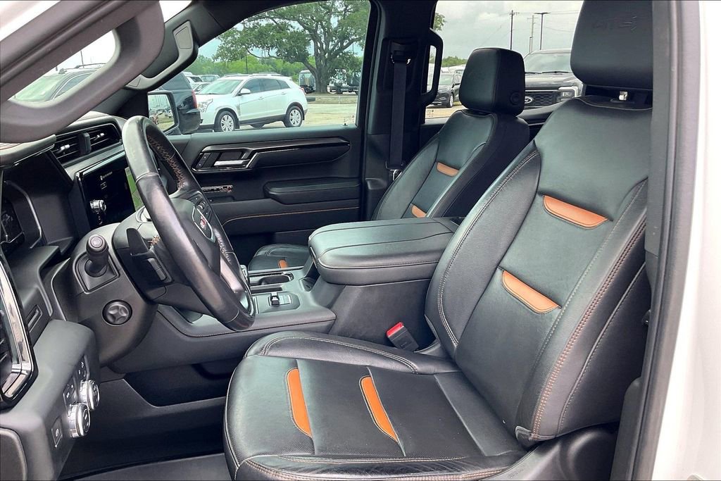 Used 2023 GMC Sierra 1500 AT4 w/ AT4 Preferred Package AWD/4WD image 18