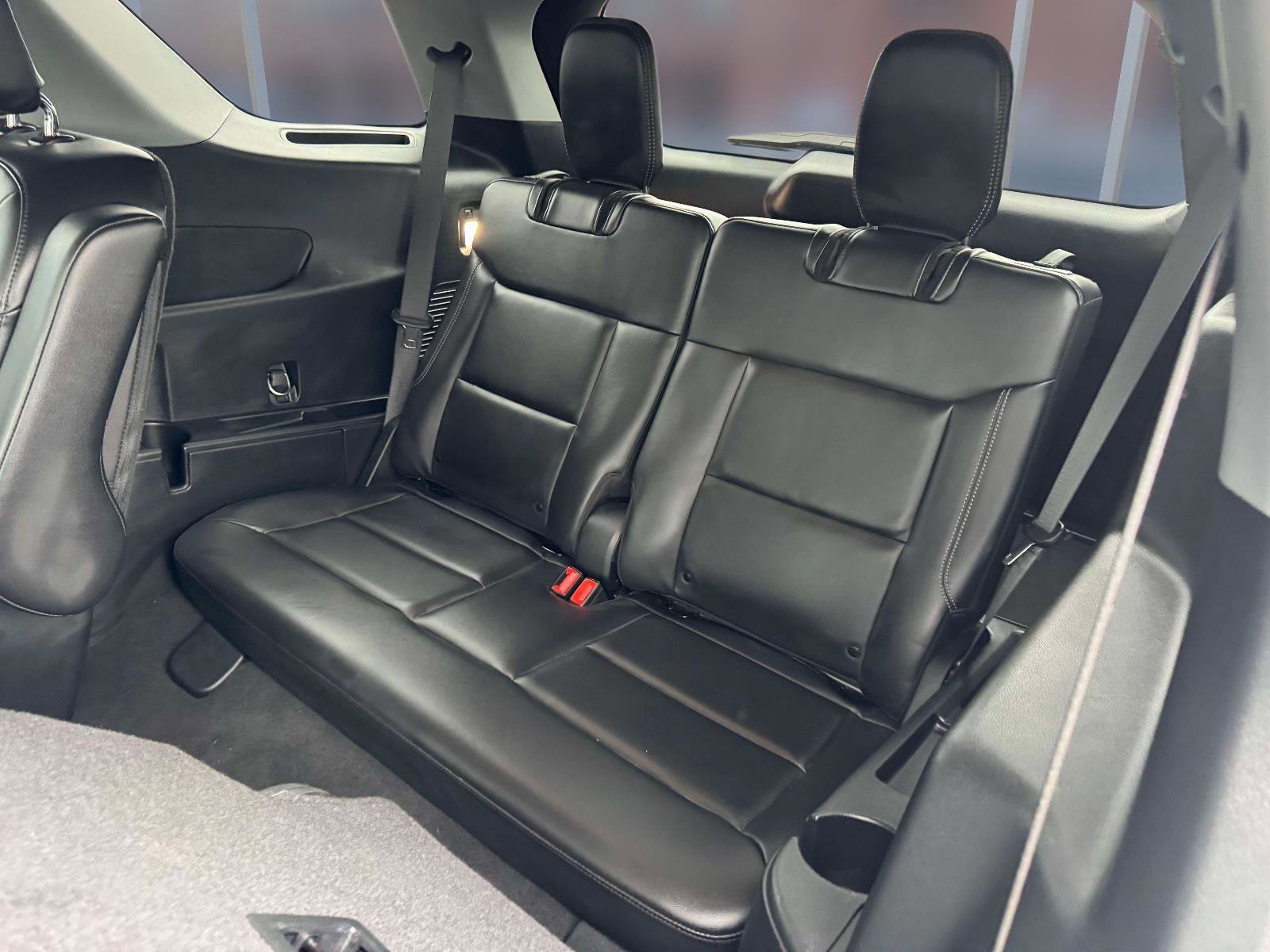 Certified 2022 Ford Explorer XLT w/ Equipment Group 202A image 15