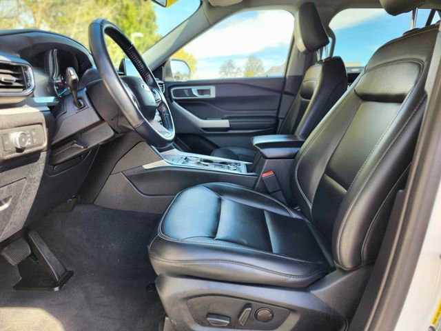 Certified 2022 Ford Explorer XLT w/ Equipment Group 202A image 20