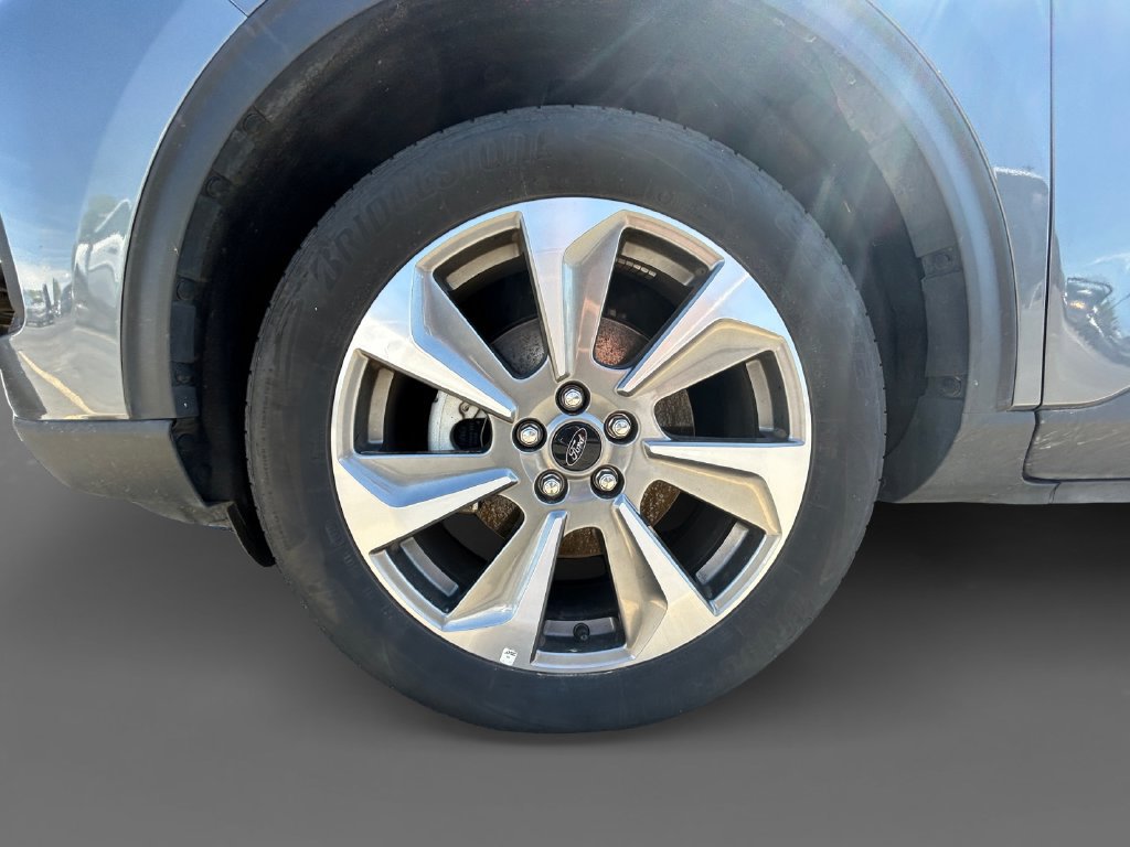 Certified 2025 Ford Escape Platinum AWD/4WD image 15