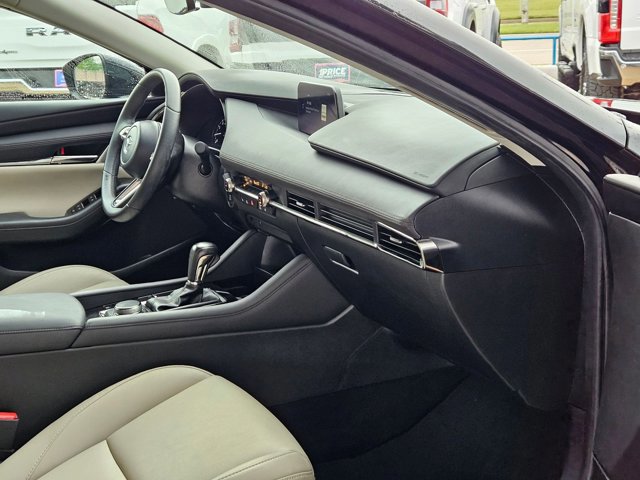 Used 2019 MAZDA MAZDA3 Sedan w/ Preferred Package image 18