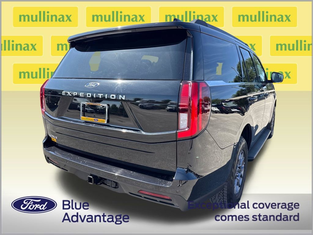 Certified 2025 Ford Expedition Active RWD image 4