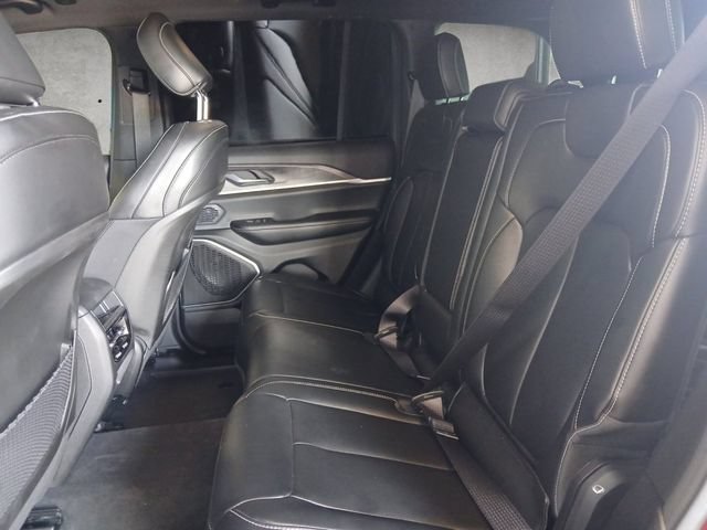 Used 2025 Jeep Grand Cherokee Limited 4xe AWD/4WD image 23