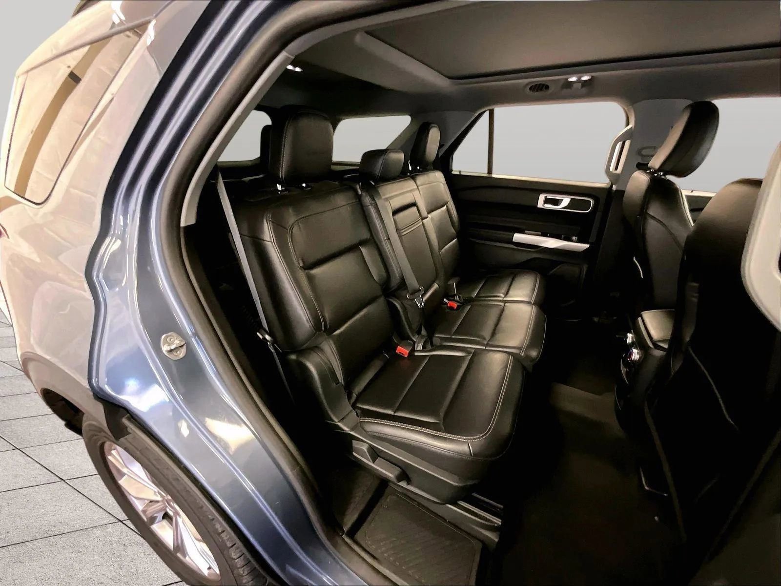 Certified 2021 Ford Explorer XLT w/ Equipment Group 202A image 26