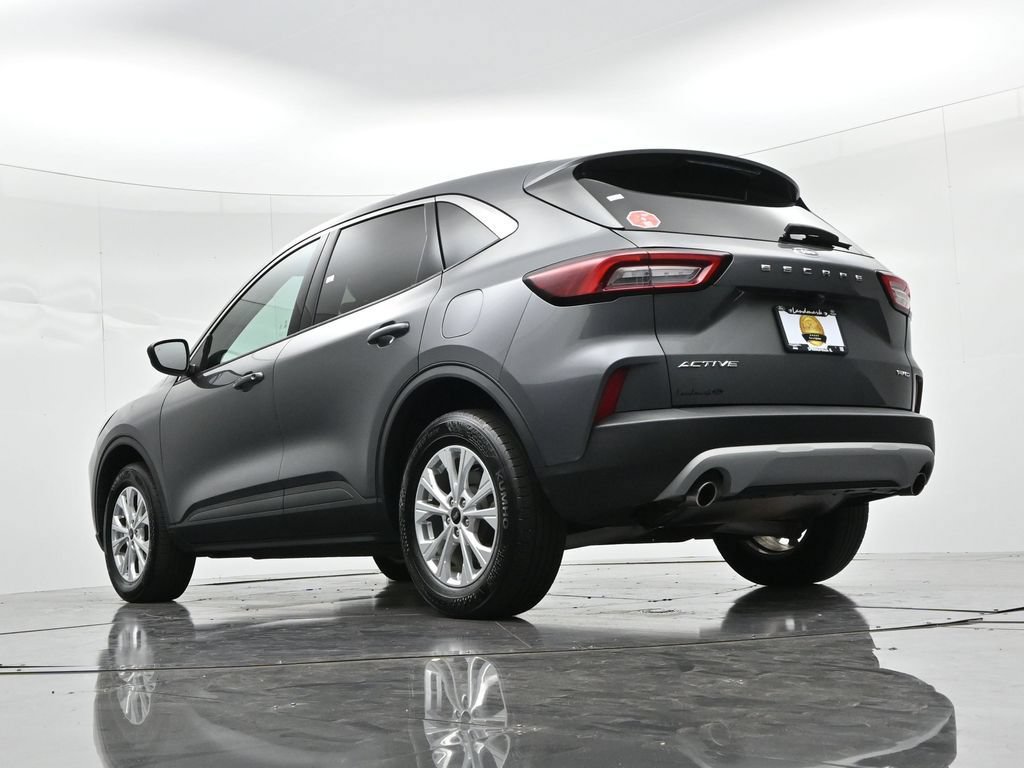 Certified 2024 Ford Escape Active AWD/4WD image 19