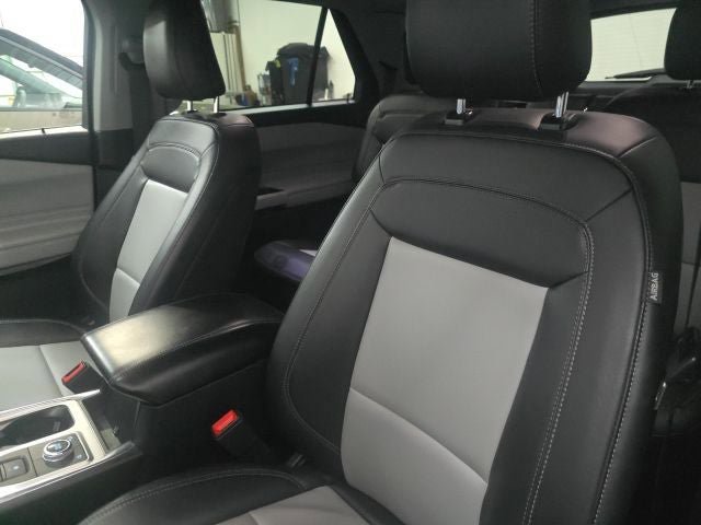 Certified 2023 Ford Explorer XLT w/ Equipment Group 202A AWD/4WD image 18