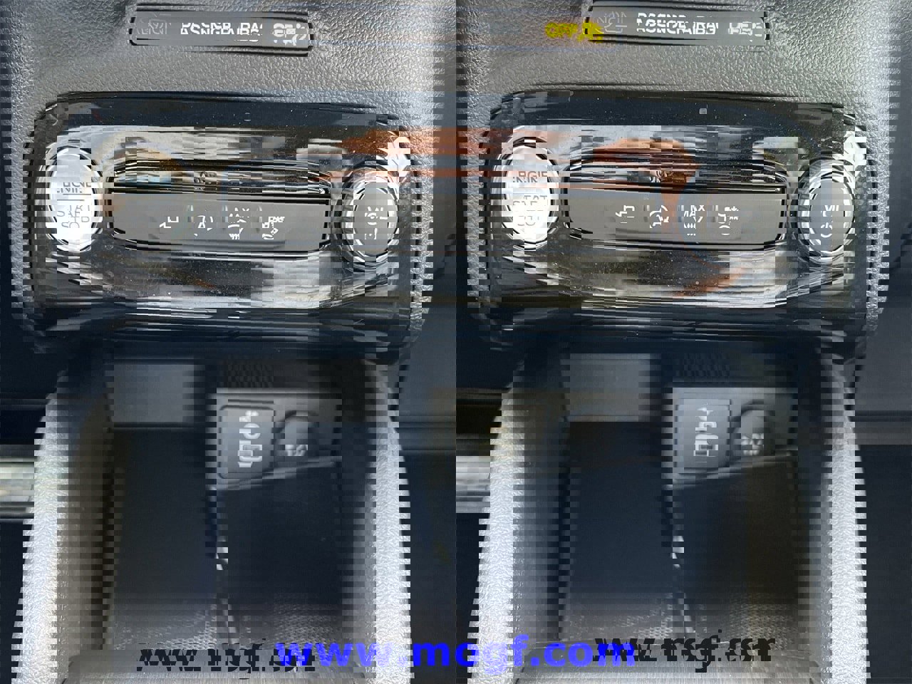 Certified 2024 Ford Escape ST-Line Select w/ Tech Pack #2 image 13