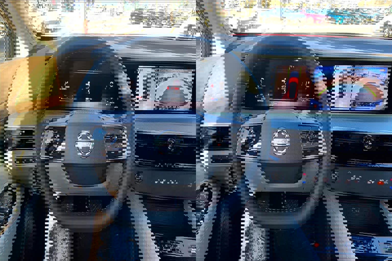 Used 2025 Nissan Murano Platinum w/ Cargo Package image 7