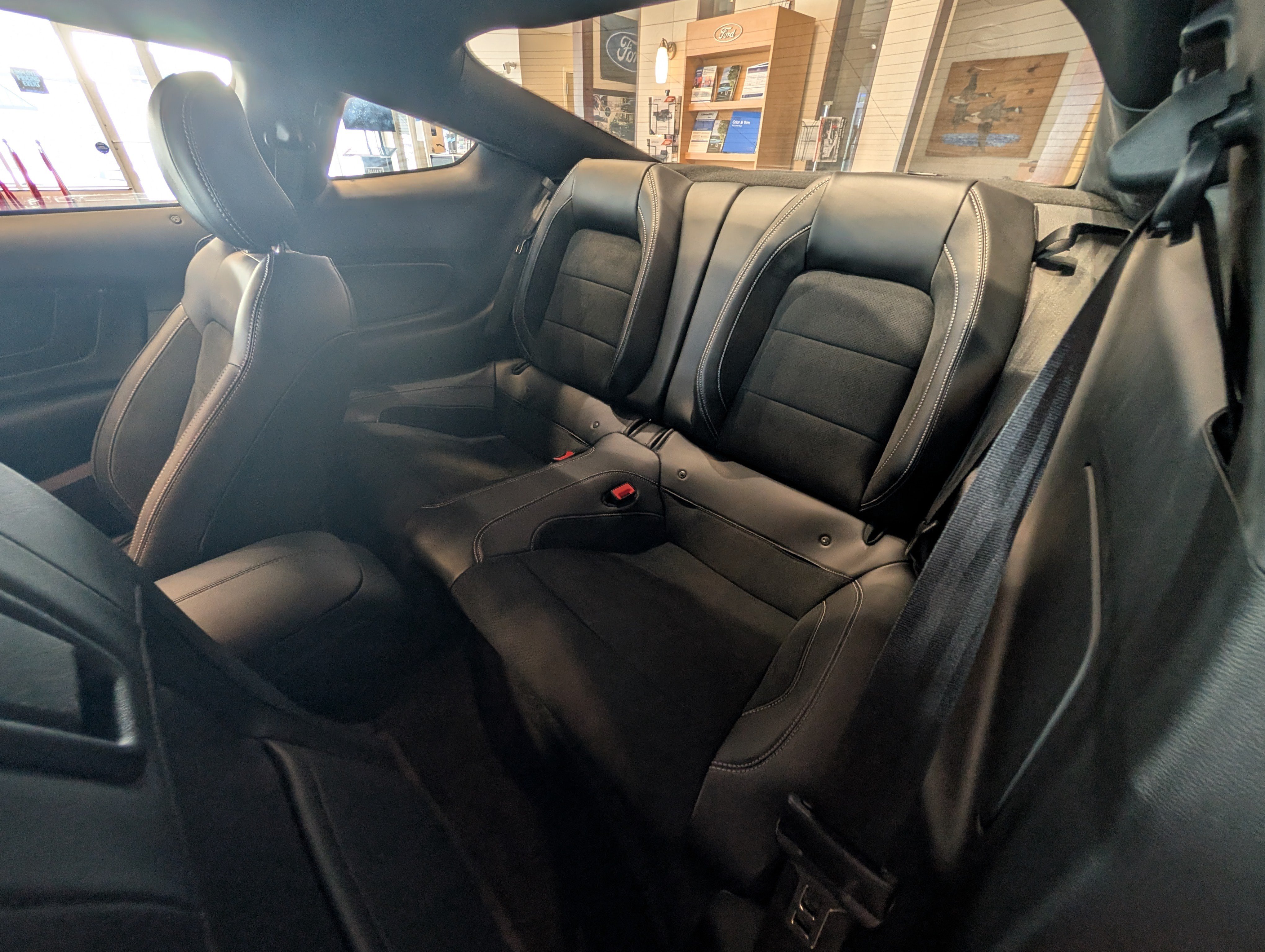 Certified 2018 Ford Mustang Shelby GT350 w/ Convenience Package RWD image 13