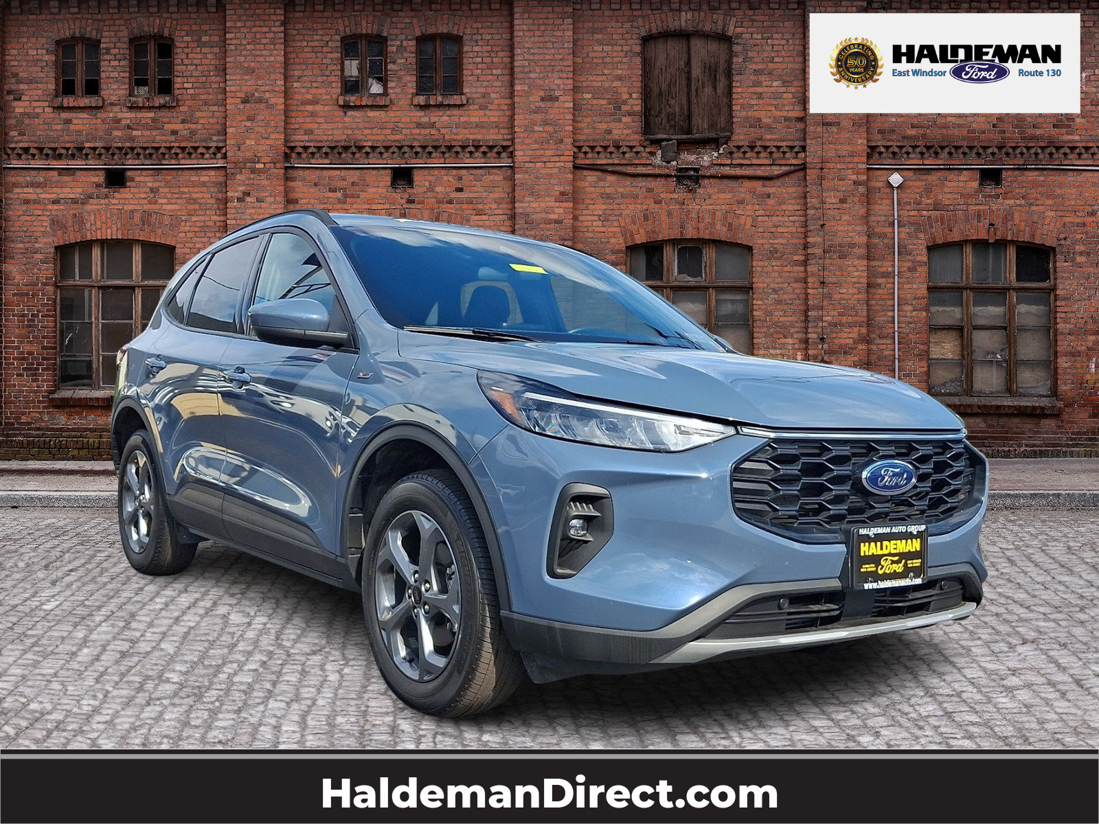 Certified 2025 Ford Escape ST-Line Select AWD/4WD image 1