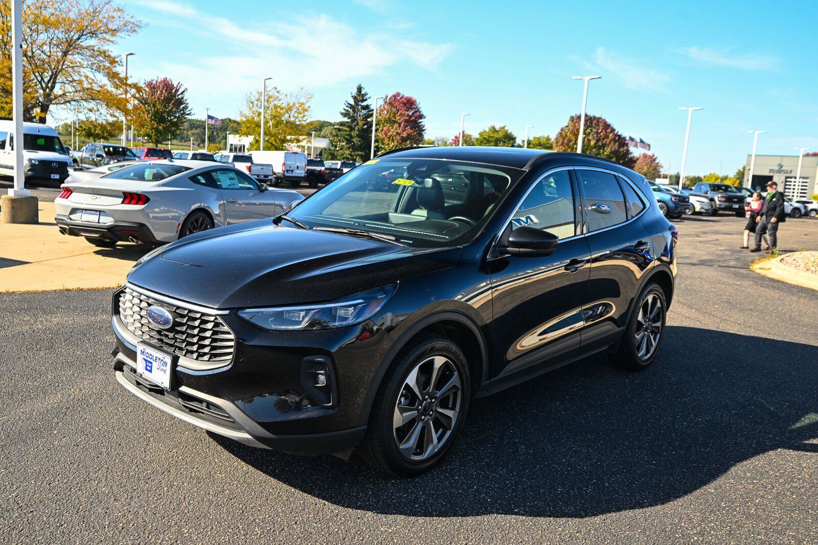 Certified 2025 Ford Escape Platinum AWD/4WD image 9