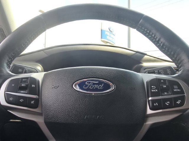 Certified 2022 Ford Explorer XLT w/ Equipment Group 202A AWD/4WD image 29