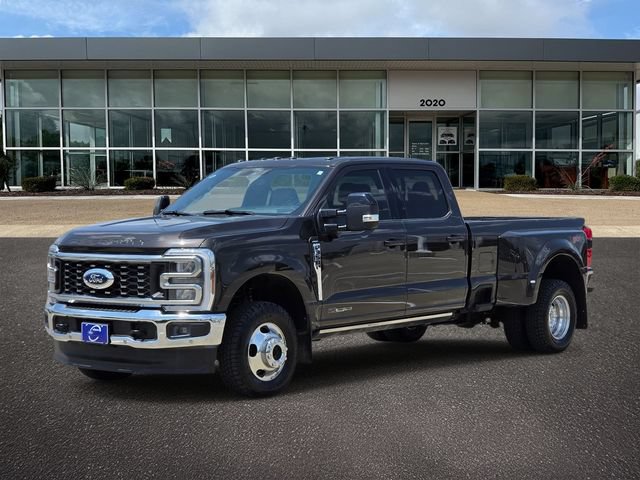 Certified 2025 Ford F350 Lariat w/ Lariat Ultimate Package AWD/4WD image 3