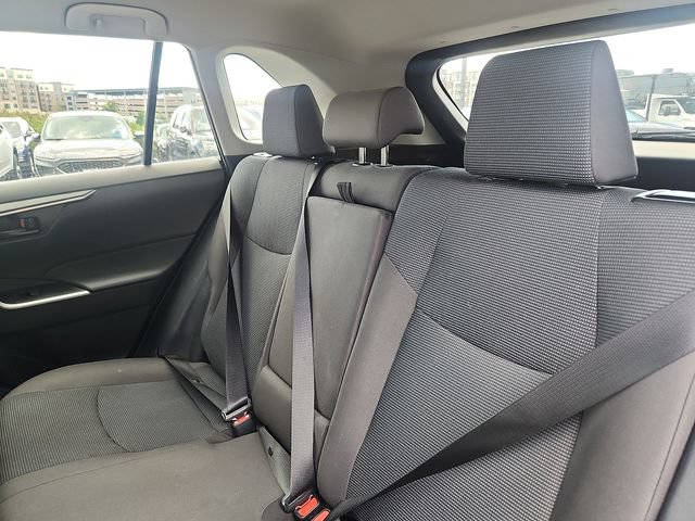 Used 2023 Toyota RAV4 LE AWD/4WD image 24