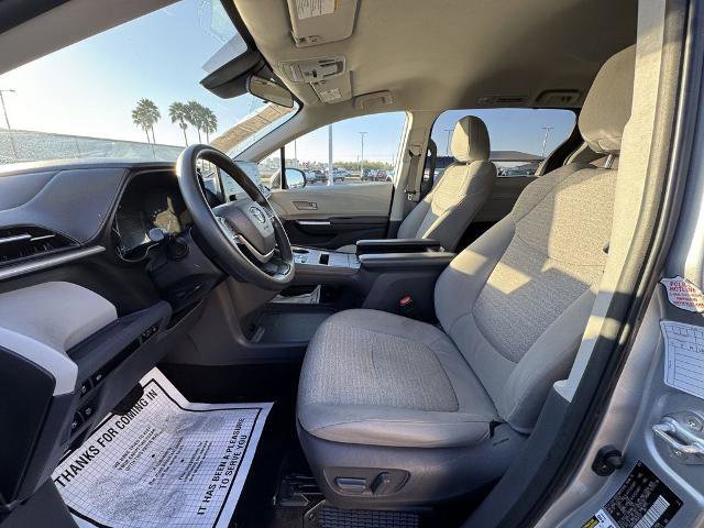 Used 2021 Toyota Sienna LE image 13