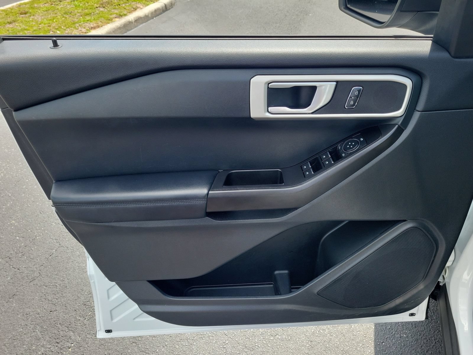 Certified 2020 Ford Explorer 2WD image 14