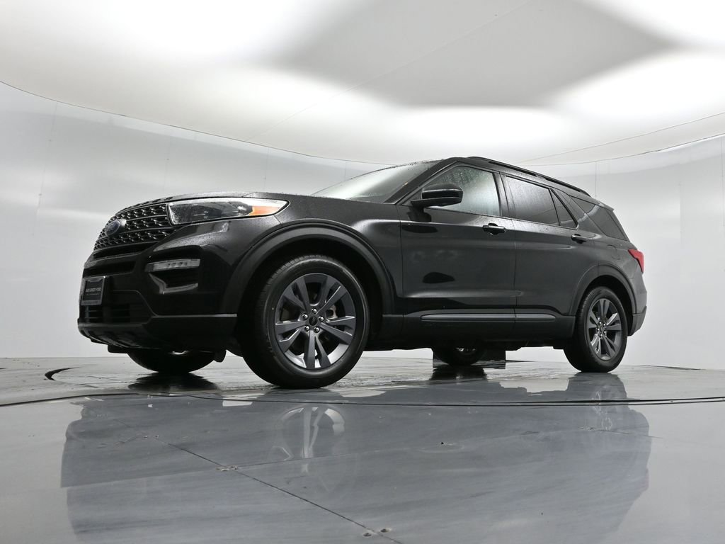 Certified 2022 Ford Explorer XLT w/ Equipment Group 202A image 50