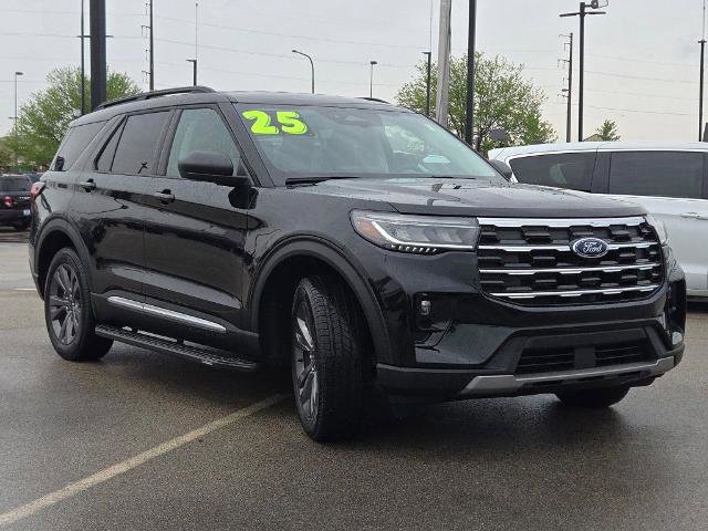 Certified 2025 Ford Explorer Active w/ Active Comfort Package AWD/4WD image 5