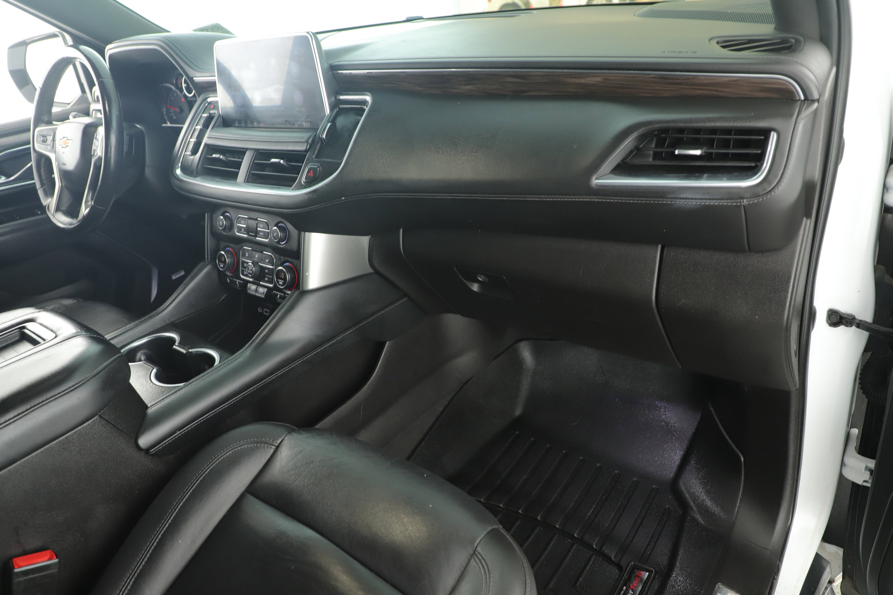 Used 2021 Chevrolet Suburban LT image 22