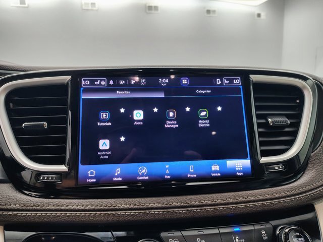Used 2021 Chrysler Pacifica Touring-L w/ Uconnect Theater Family Group FWD image 5