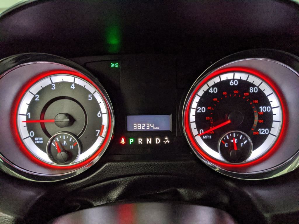 Used 2018 Dodge Grand Caravan SE w/ UConnect Hands-Free Group image 18