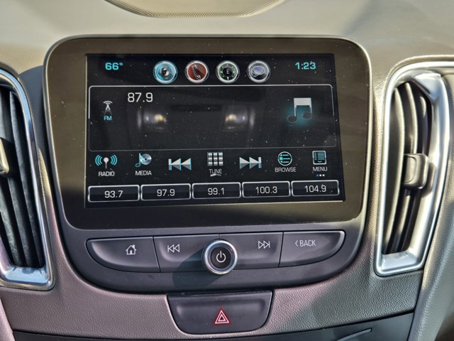 Used 2018 Chevrolet Malibu LT w/ Leather Package image 14