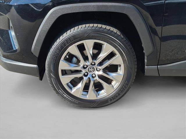 Used 2019 Toyota RAV4 Limited w/ Advanced Technology Package AWD/4WD image 9