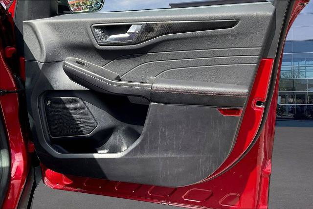Certified 2022 Ford Escape SEL w/ SEL Stealth AWD Package image 28