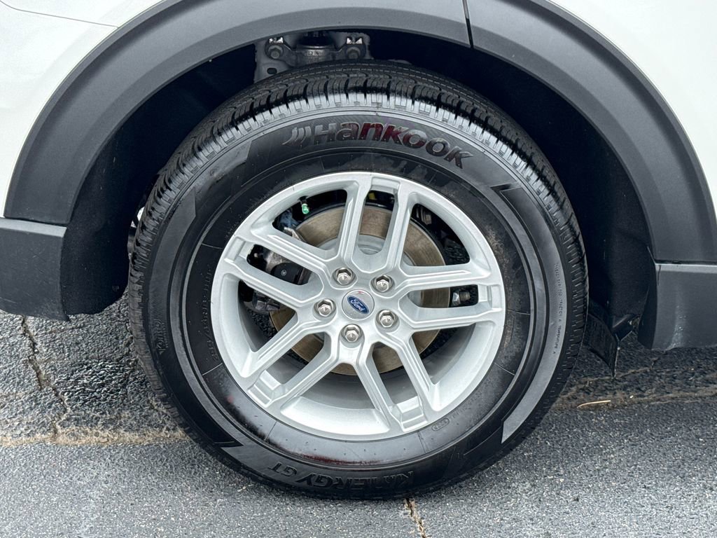 Certified 2026 Ford Explorer Active RWD image 17