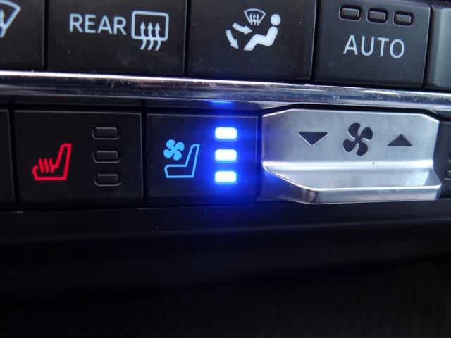 Certified 2021 Ford F150 Raptor w/ Raptor 37 Performance Package AWD/4WD image 42
